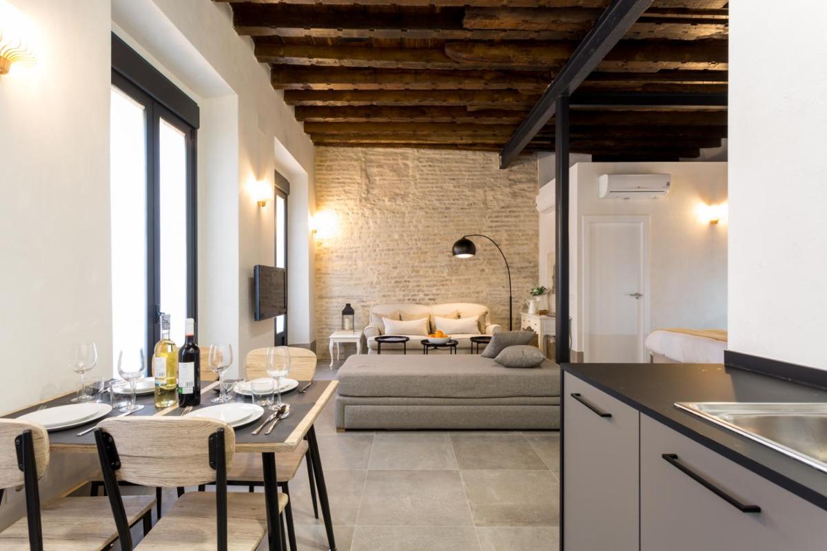 Suitetrails - Oak & Sandstone Studio - Space Maison Apartments