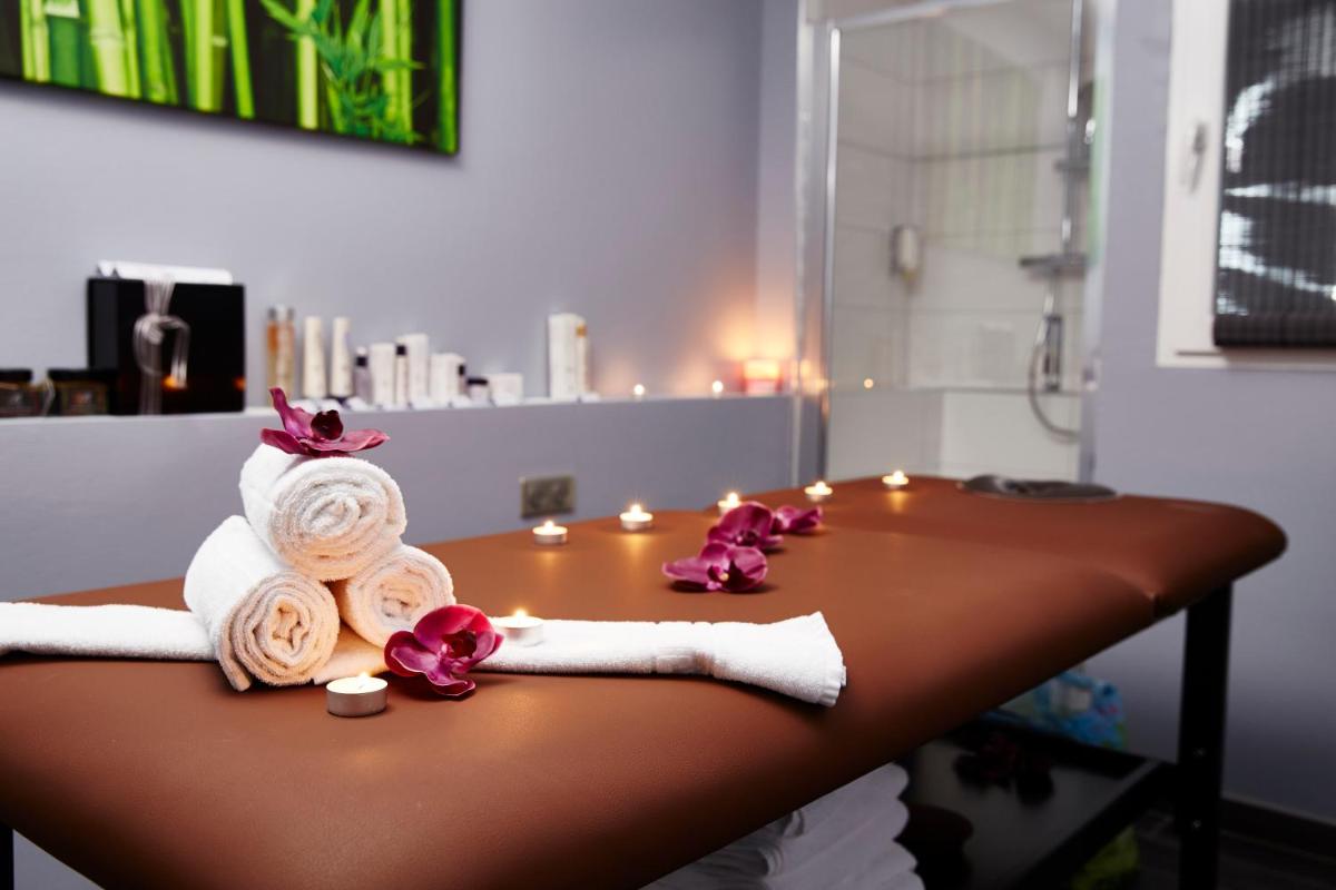 Spa ou équipements de bien-être de l'établissement Best Western Plus Au cheval Blanc à Mulhouse