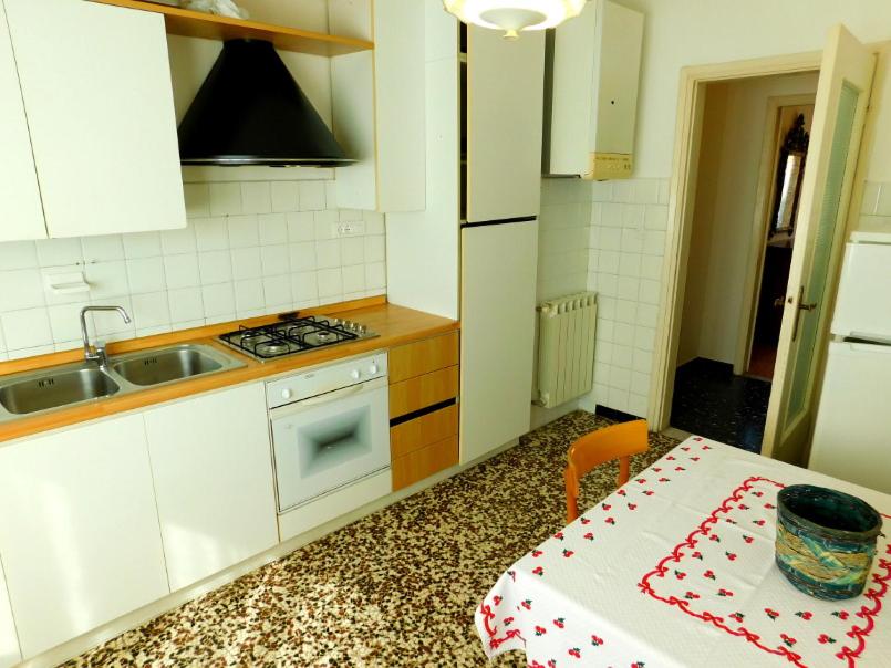 silent apartment, levanto - Housity