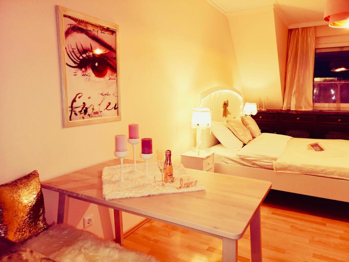 Sandra's Juwel - Housity