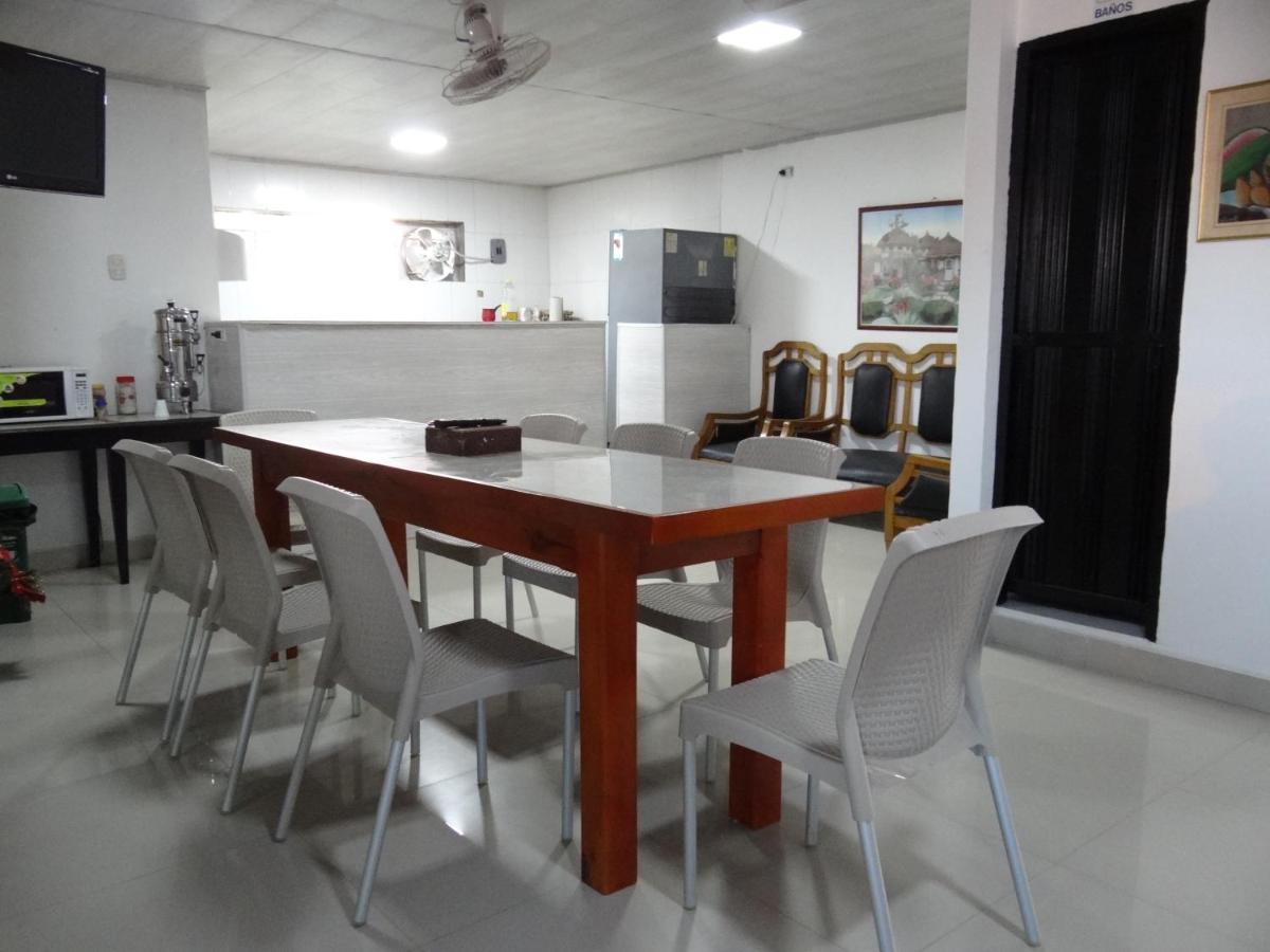 Hotel Baranoa Plaza - Housity