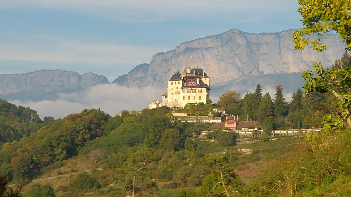 Escale du Château de Promery 1391 - Housity