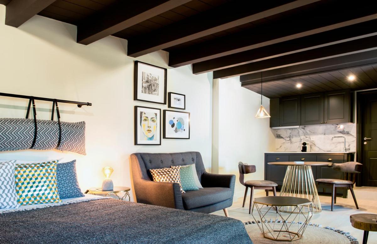 Rocks Republic - Housity
