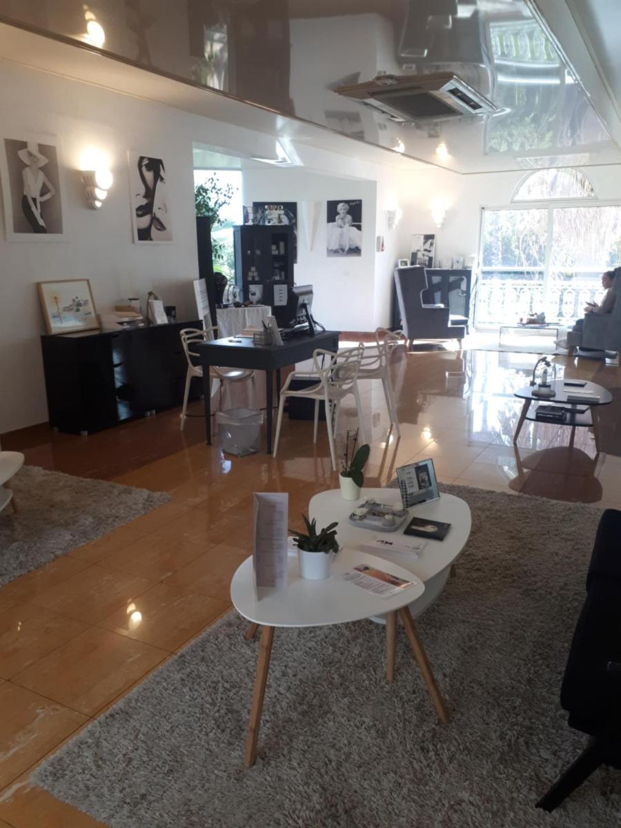 Coin salon dans l'établissement Ostella Spa & Resort