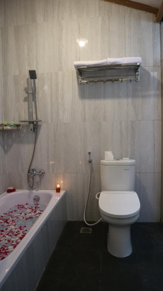Suitetrails - Sinom Borobudur Heritage Hotel