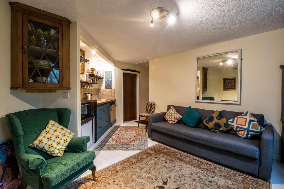 Dilkara Apartment Glastonbury - Housity