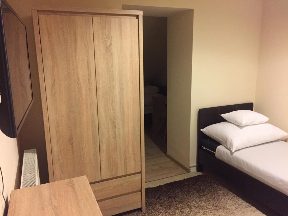 MOKKA PANZIÓ - Housity