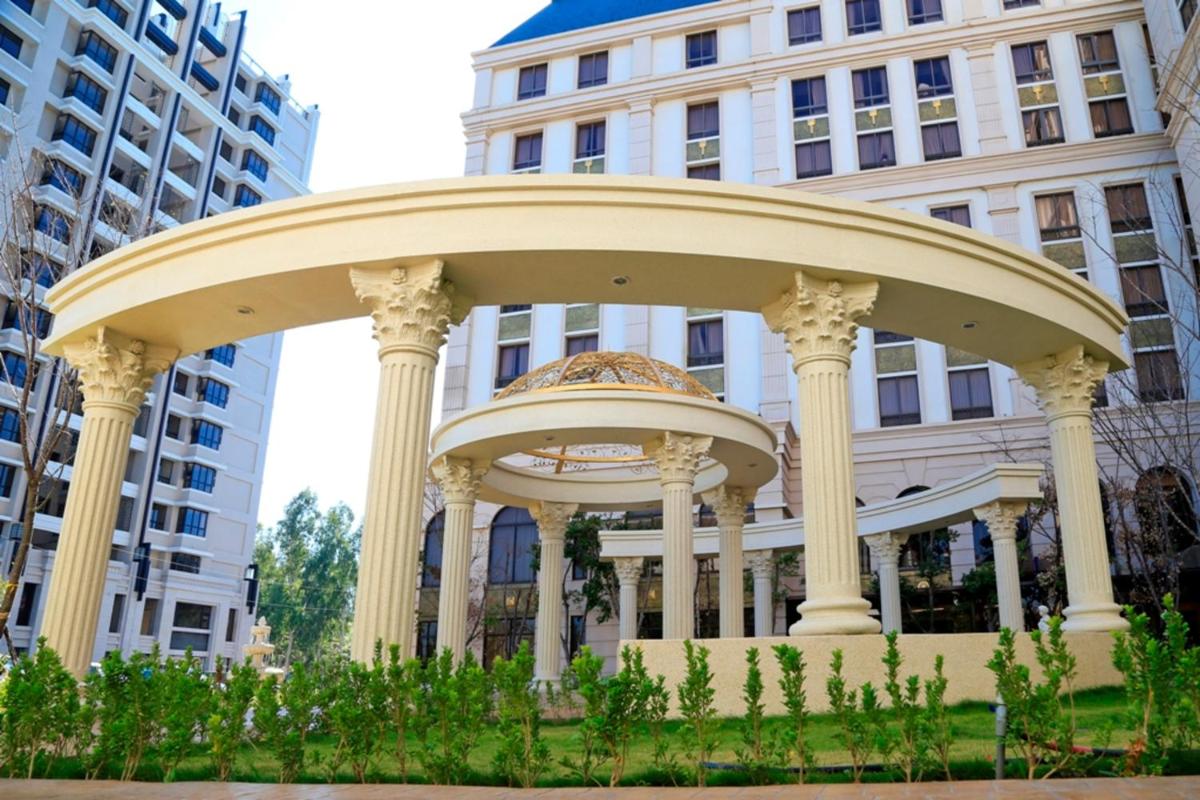 Golden Tulip - Aesthetics - Housity