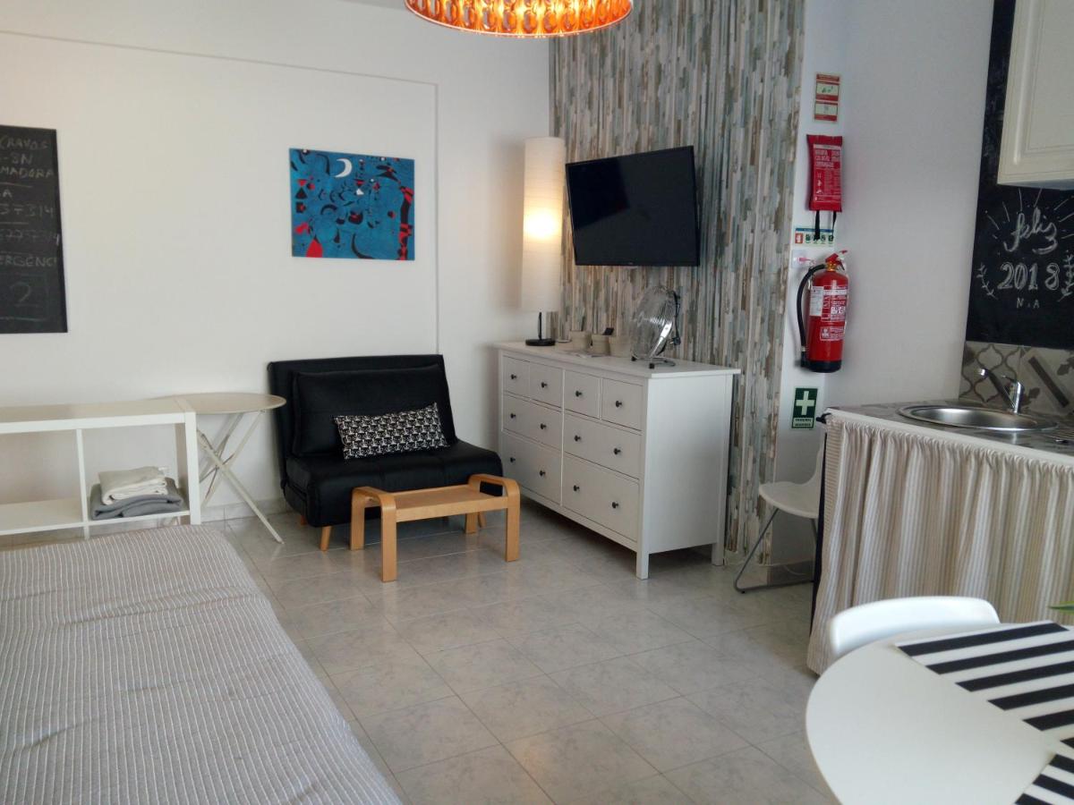 In Bed with Lisbon 8N - Housity