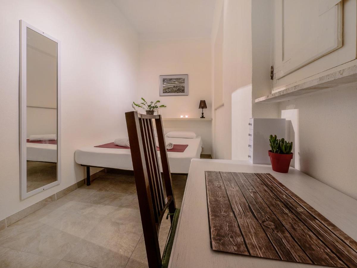 Suitetrails - Valletta Main Street Apartment