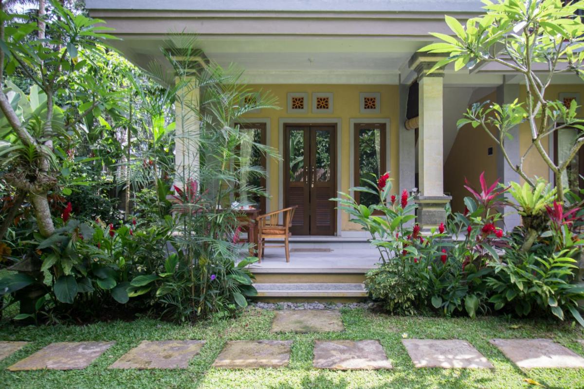 Telaga Homestay Ubud - Housity