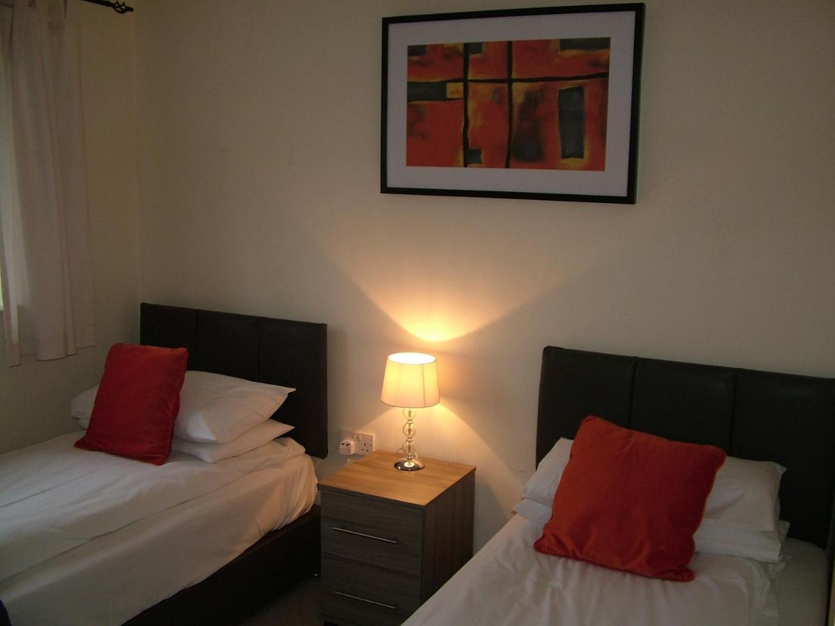 Thistle Cottage - Housity