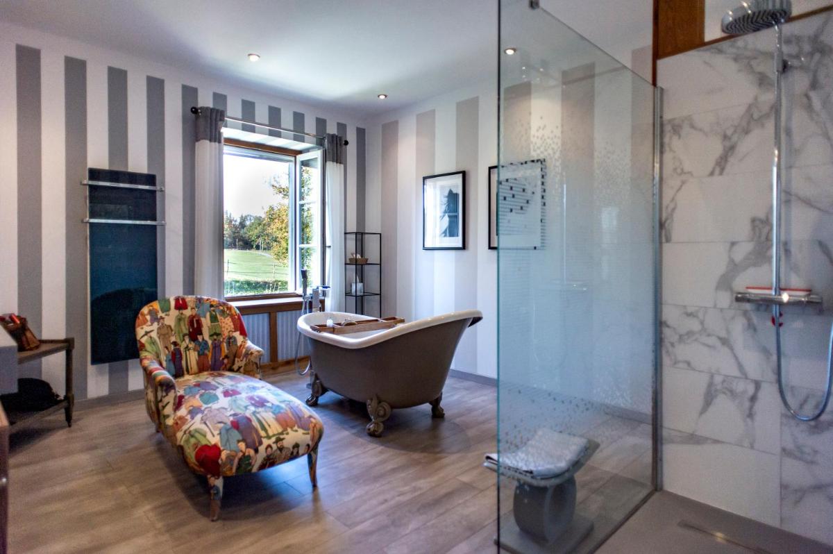 Les Deux Abbesses en Vert | La Grande Maison B&B - Housity