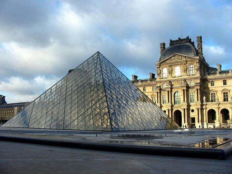 SmartApart, Heart of Paris, Top Quality 10 - Housity