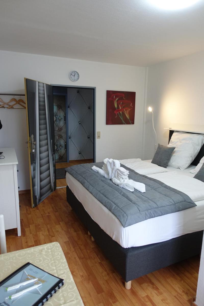 Stern Hotel - Housity