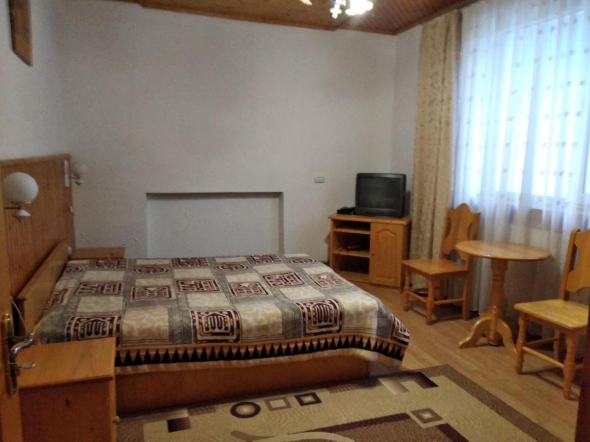 Яблучко - Housity