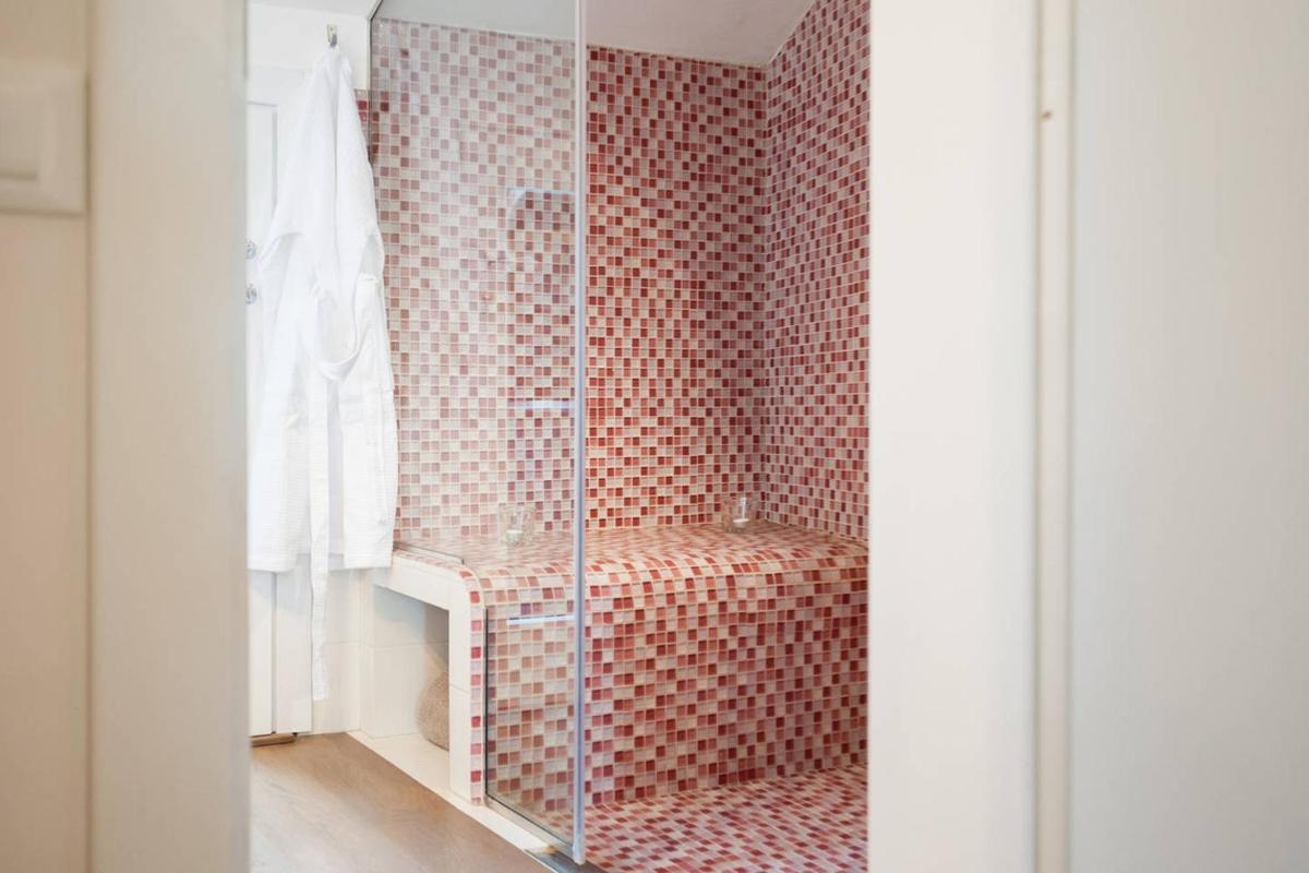 White House - Housity