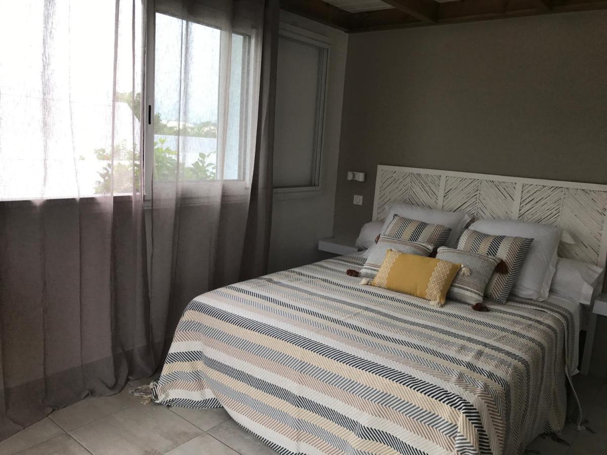 Bras-Panon: Maison avec vue et piscine 1-4 pers. - Housity