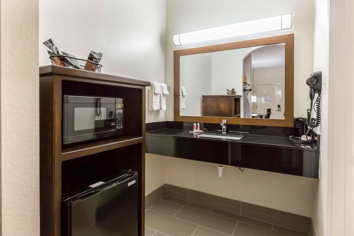 Scottish Inns & Suites Spring - Houston North - Housity