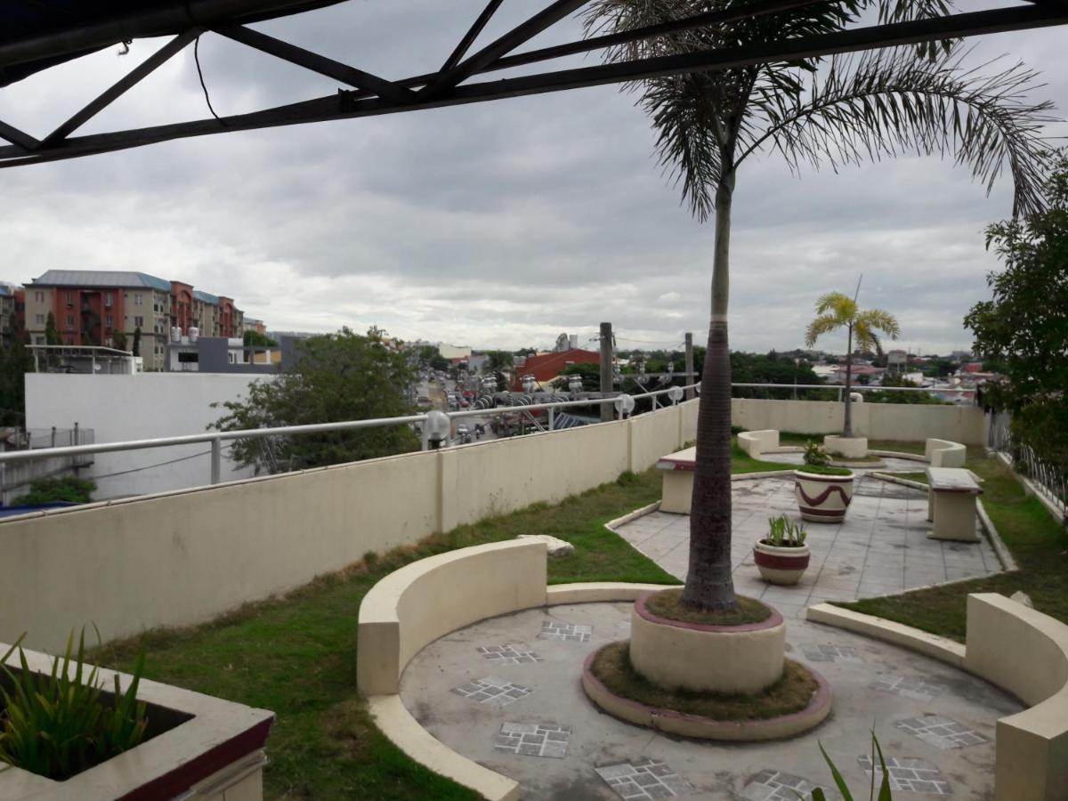 EKONUMI ROOMS at Moonwalk Paranaque - Housity
