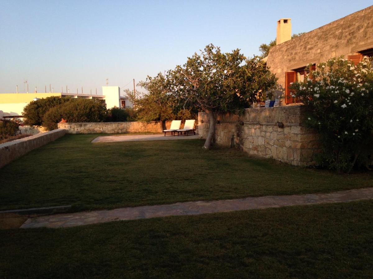 Aigina 3 Bedroom House by the Sea - Housity