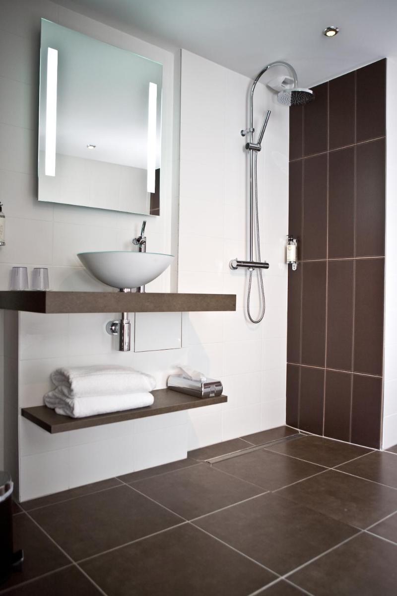Salle de bains dans l'établissement Best Western Plus Villa Saint Antoine Hotel & Spa