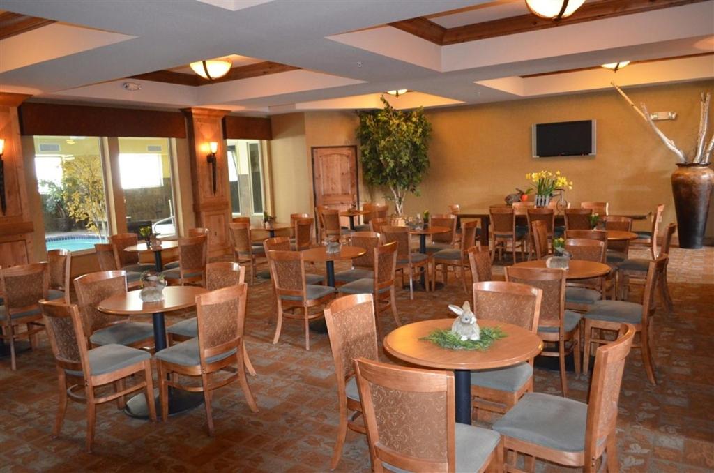 Inn at Cross Keys Station - Housity