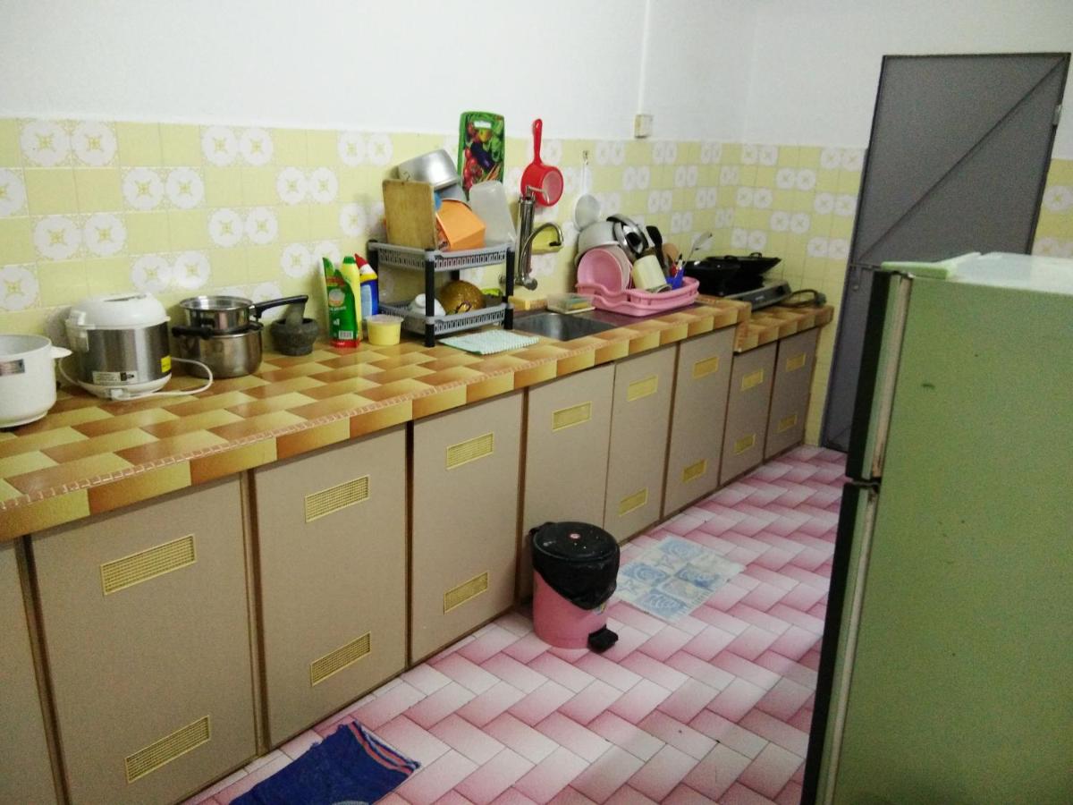 Homestay near Gurney and Batu Ferringhi - Housity