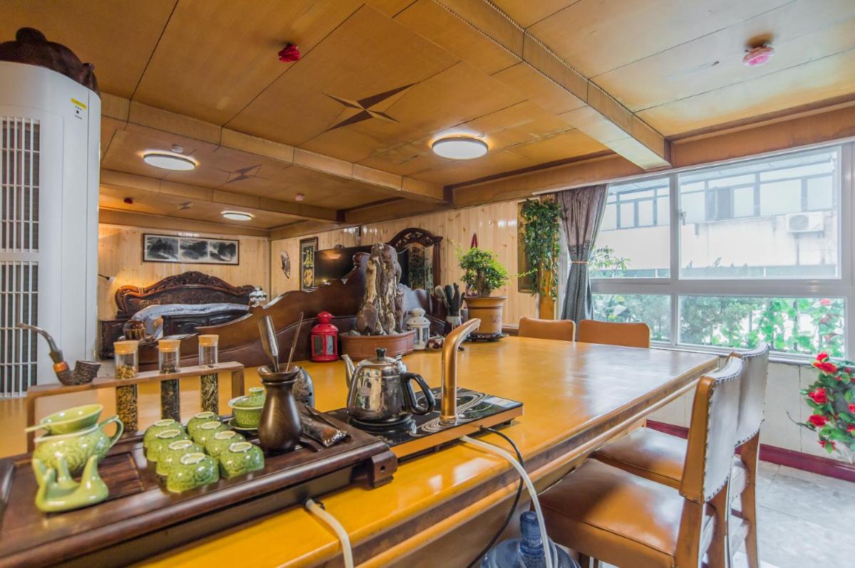 Xian Vintage City Garden Apartment - Housity