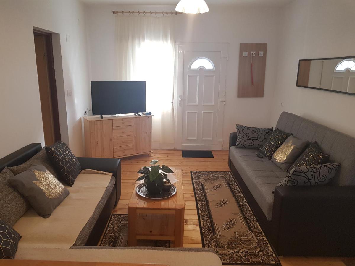 Apartmani Andrej - Housity