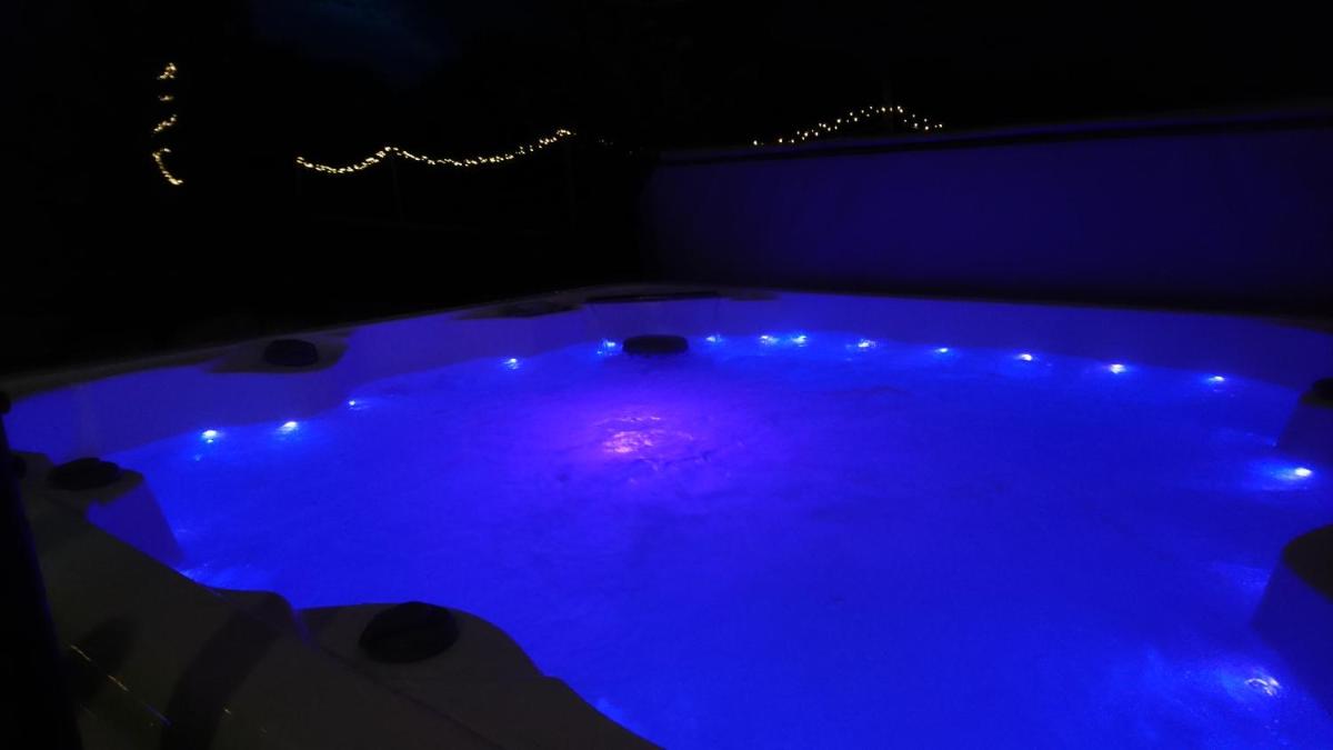Piscine de l'établissement Le Moulin d'Oscar & Spa - Mulhouse Nord ou située à proximité