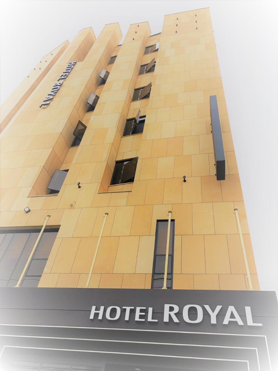 Royal Hotel Jeongeup - Housity