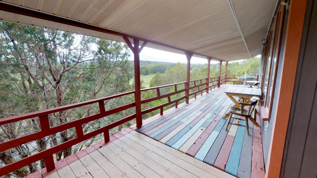 Hideout Ft Abajo 2 BR Cabin, Stunning Views, Secluded! - Housity