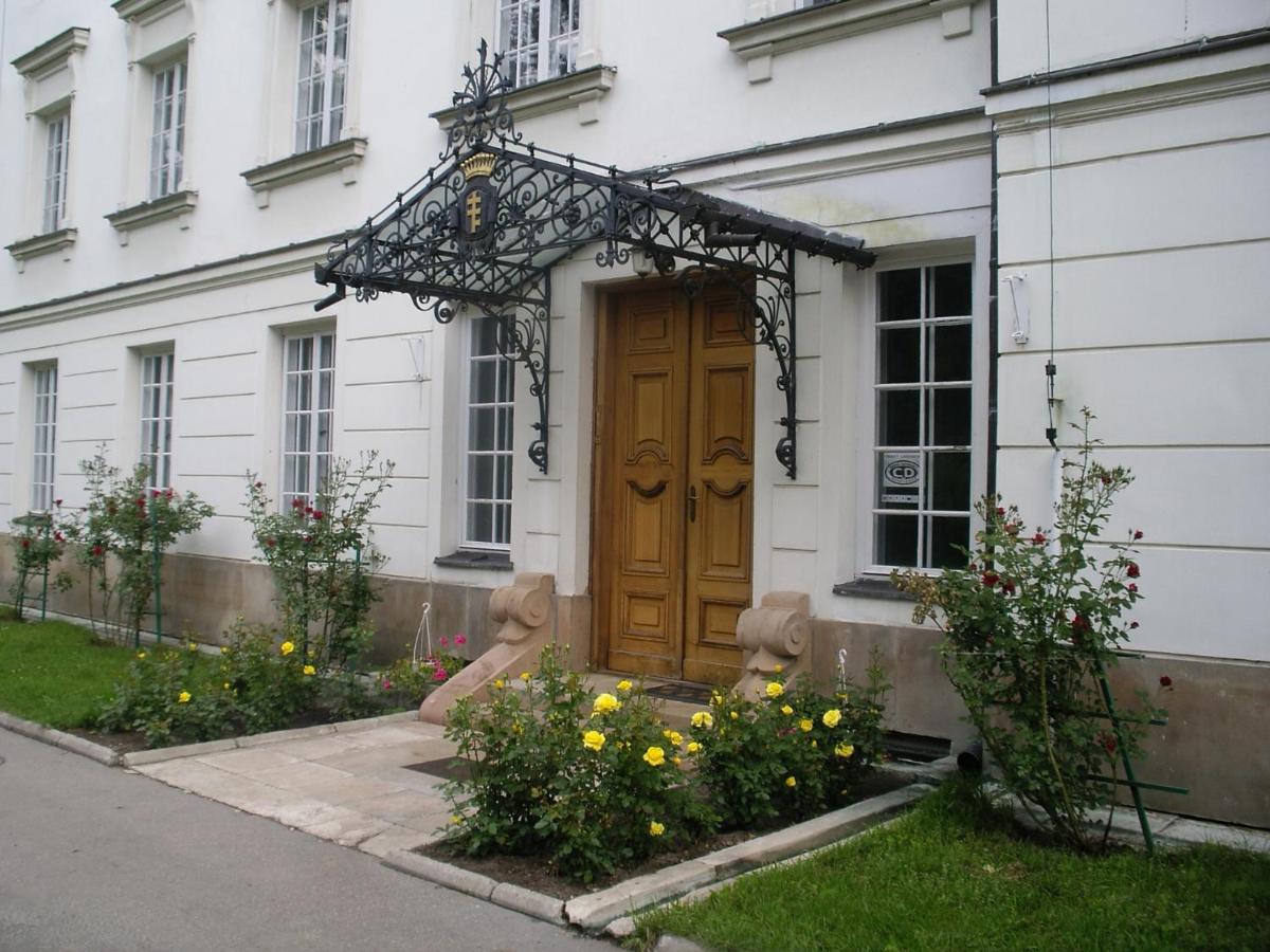 Hotel butikowy Pa?ac Jab?onna - Housity