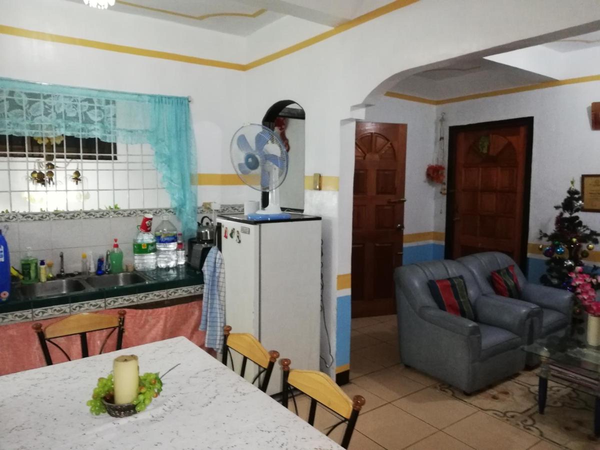 Arlleane Sidney's Relaxation Home Master's Pink Bed Room - Hizvo