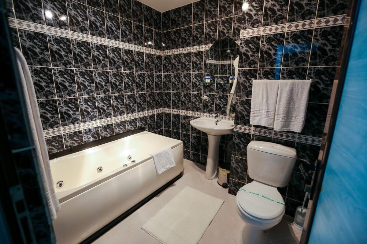 Hotel Kreta - Housity