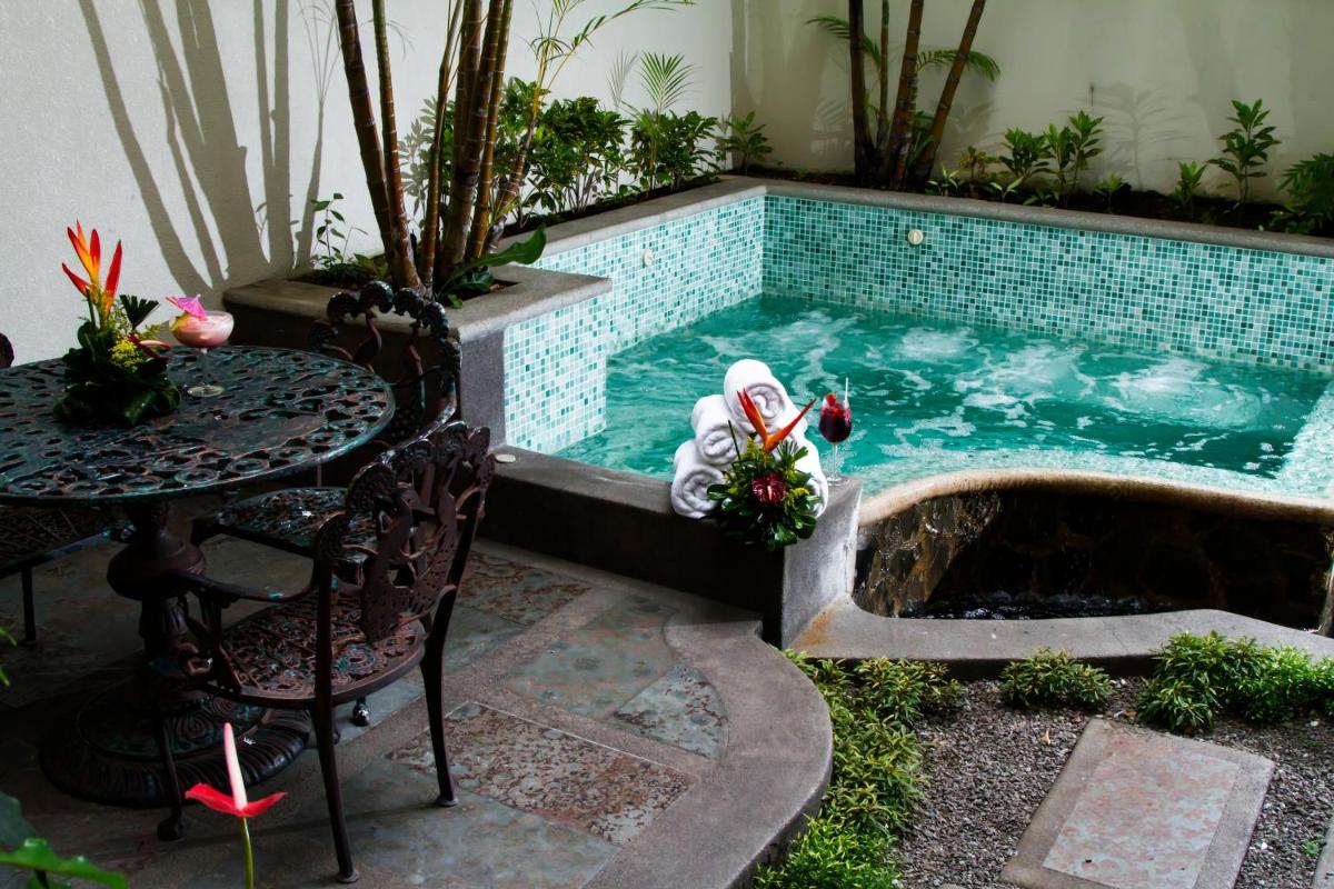 Rincon del Valle Hotel & Suites - Housity