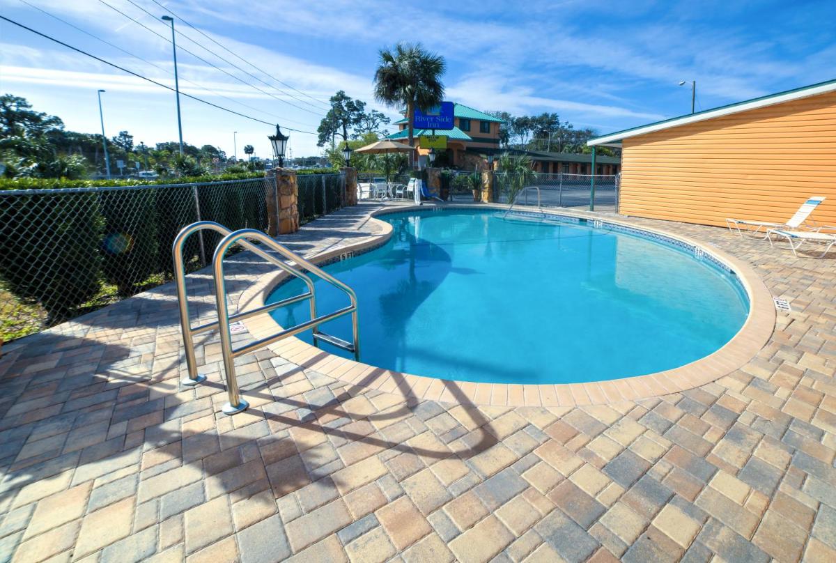 River Side Inn New Port Richey - Housity