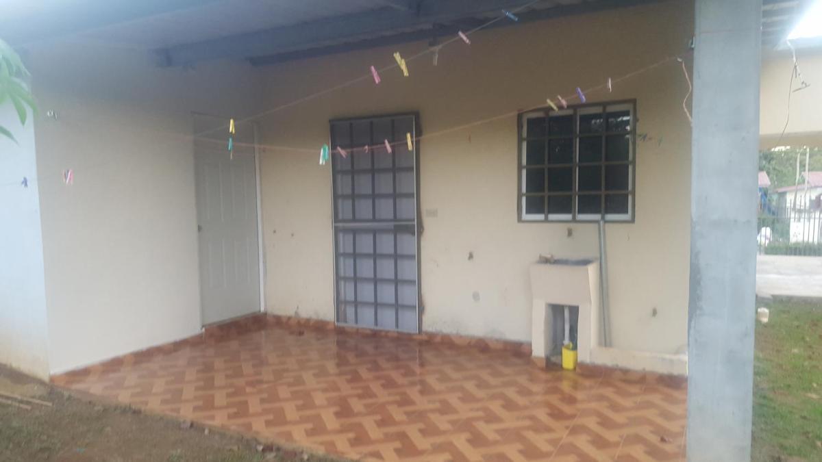 Raquel House - Housity