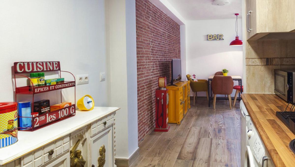 Suitetrails - SimplyHosted El Teatro