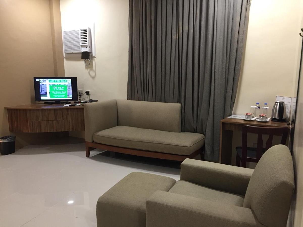 Dreamwave Hotel Polangui - Housity