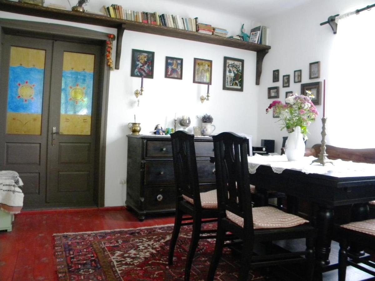 Casa Fără Ceas - Housity