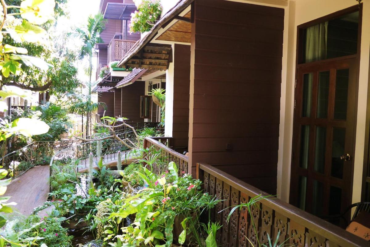 Mountain View GuesthouseChiangmai - Housity