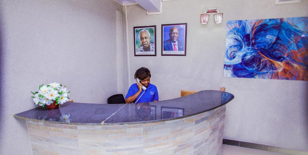 B10 Airport Lodge - Housity