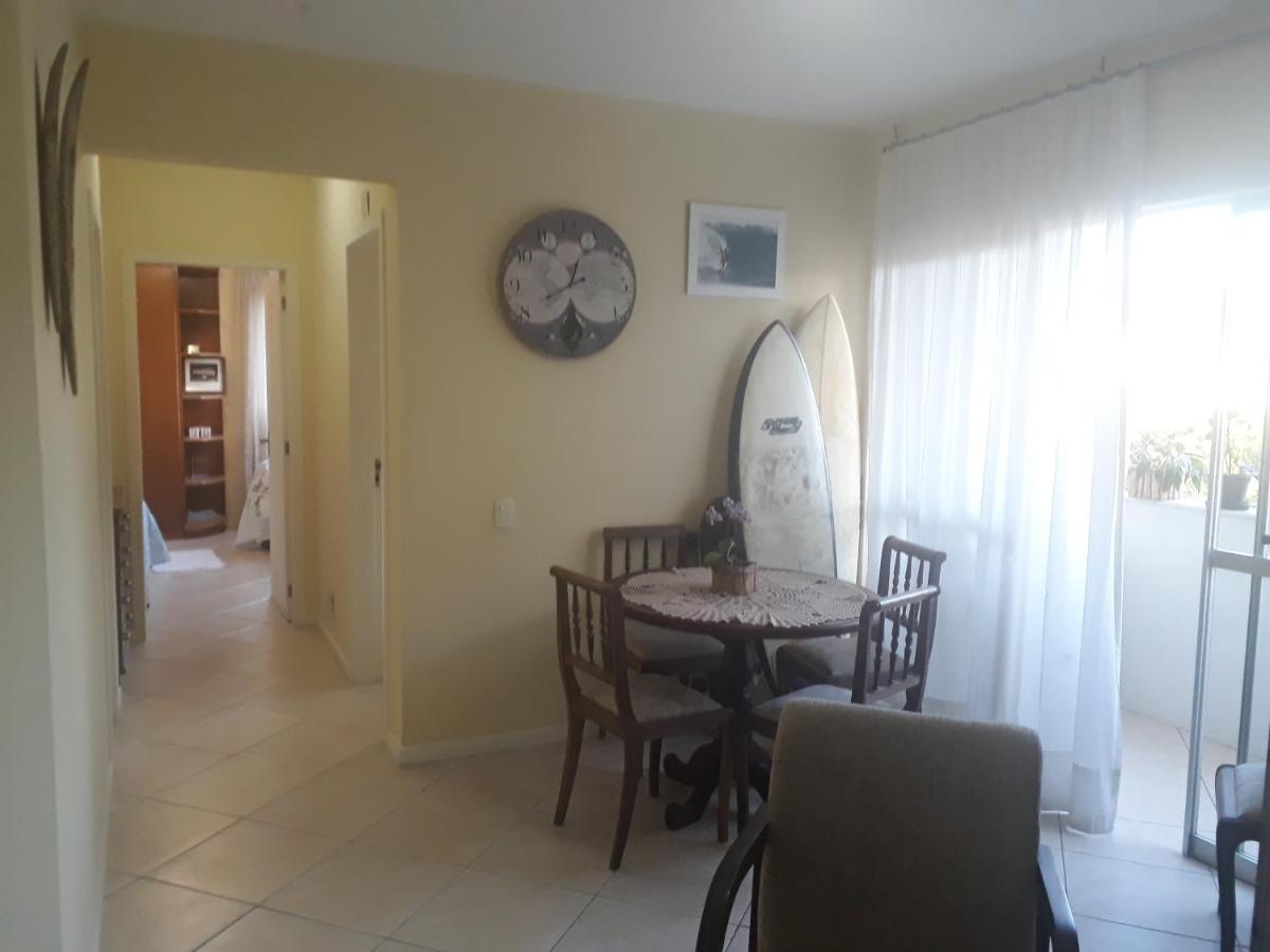 Apartamento amplo, arejado e com ótima localização - Housity