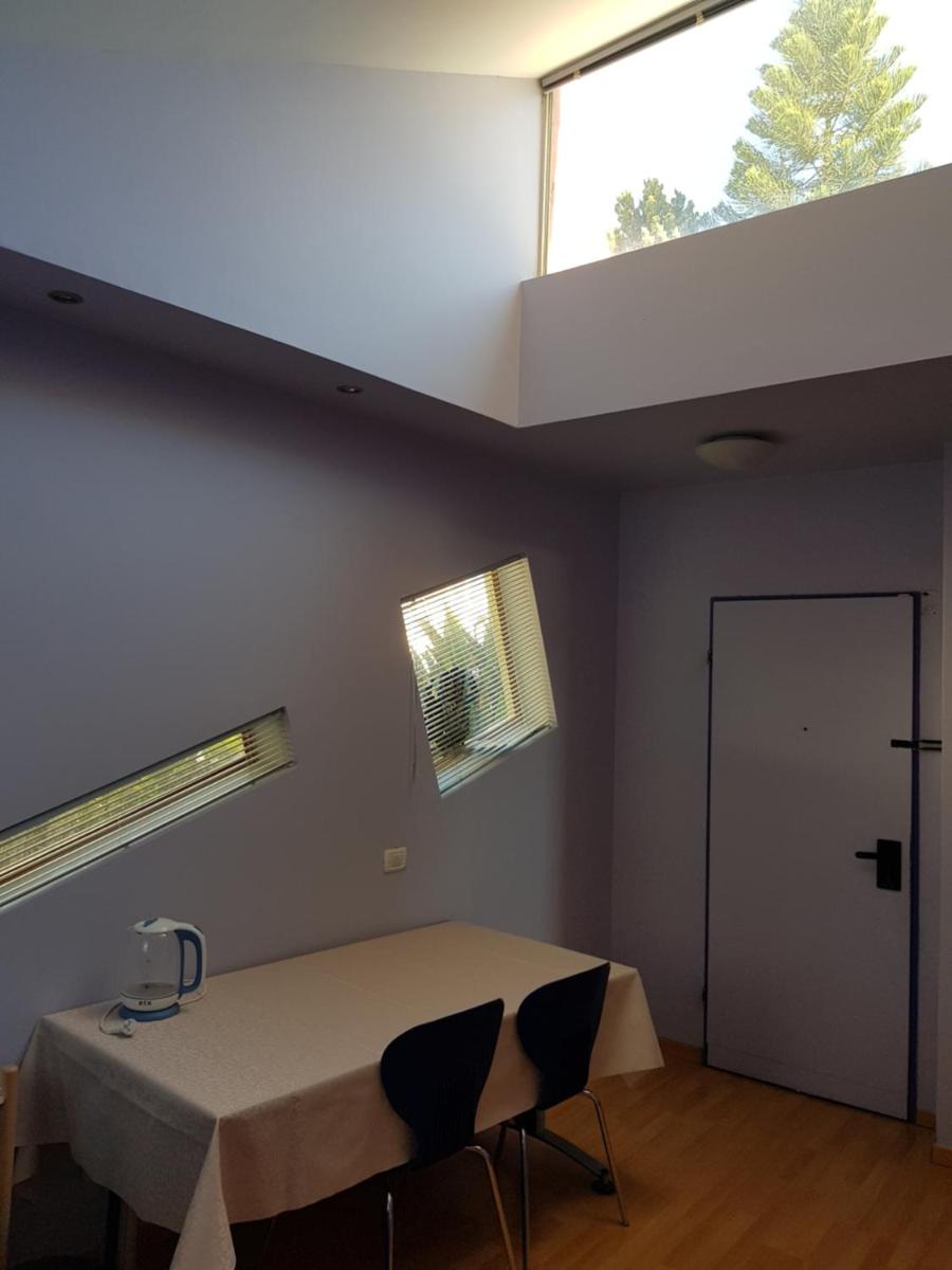 Bright, inviting, unique architecture, great location flat - Housity