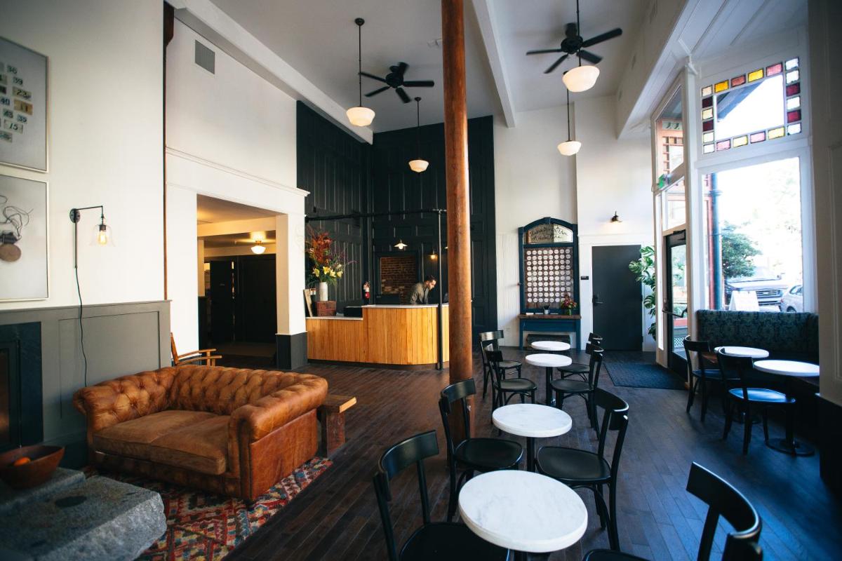 The Society Hotel - Housity