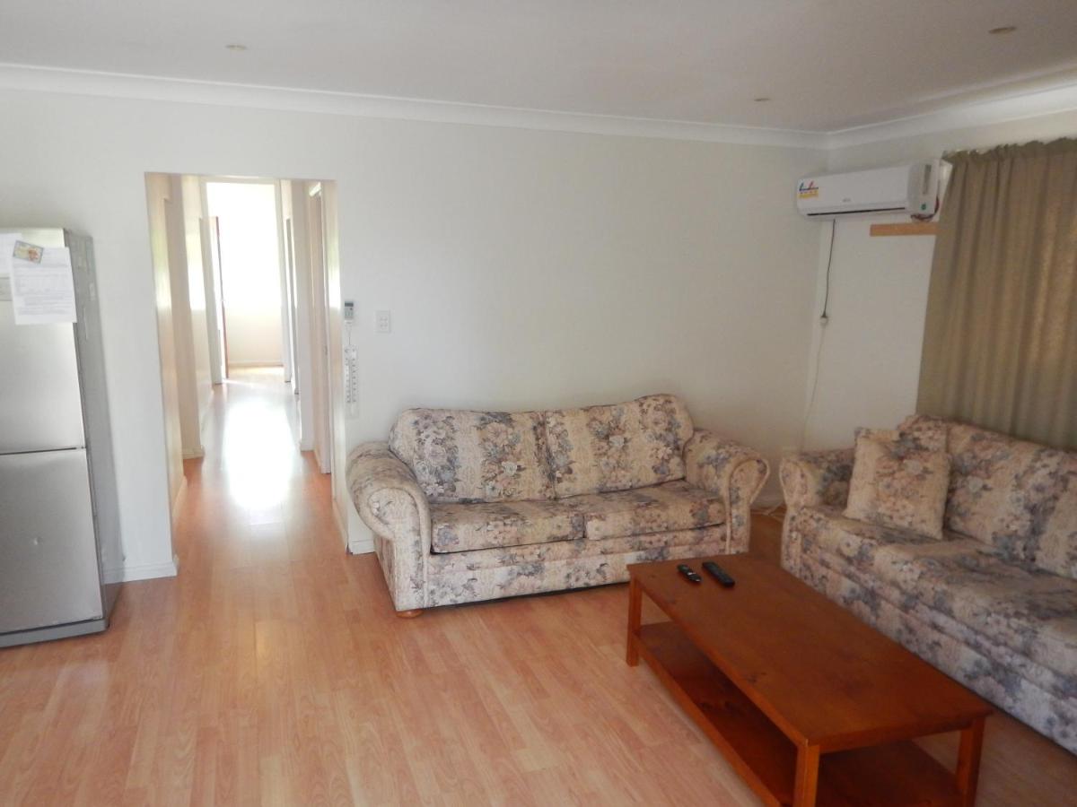Pine Cottage - Housity
