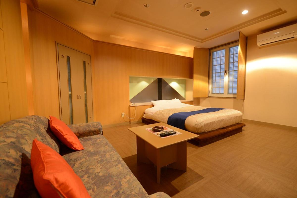 Hotel Tiffany (Adult Only) - Housity