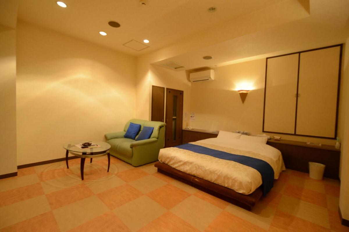 Hotel Tiffany (Adult Only) - Housity